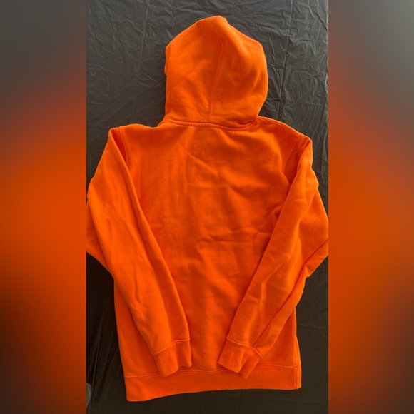 Sweetea Merch - Picture 3 of 3